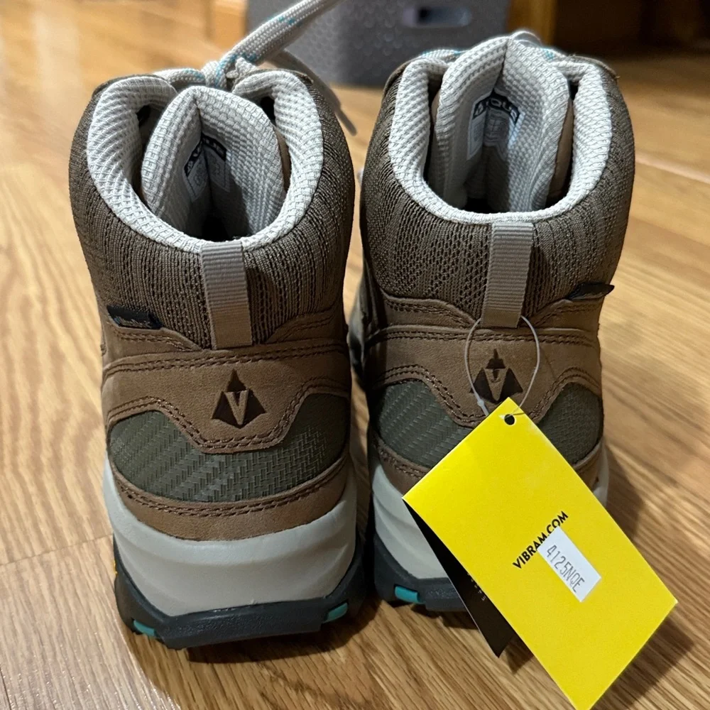 NWT Vasque Talus AT UltraDry Hiking Boot - Women's - Picture 5 of 9